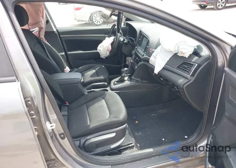 2018 Hyundai Elantra Value Edition из США, поврежденный, VIN 5NPD84LFXJH326281